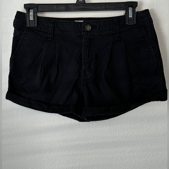 Abercrombie & Fitch Pants - Abercrombie & Fitch black shorts